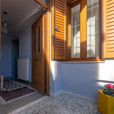 Koukou Spitiko Dimicána