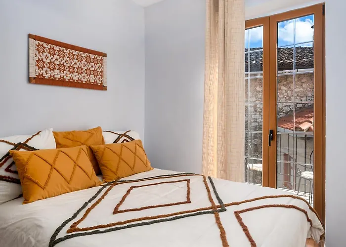 Koukou Spitiko * Dimitsana